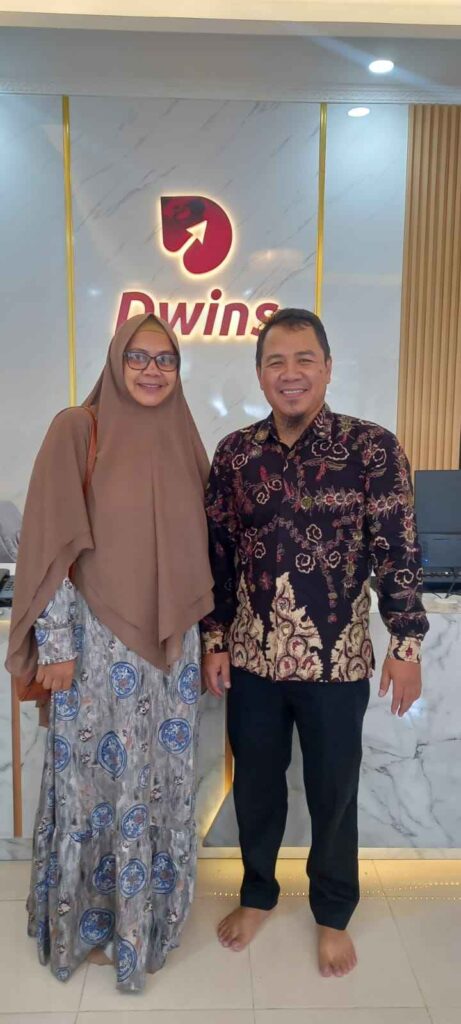 Travel umroh haji Madiun