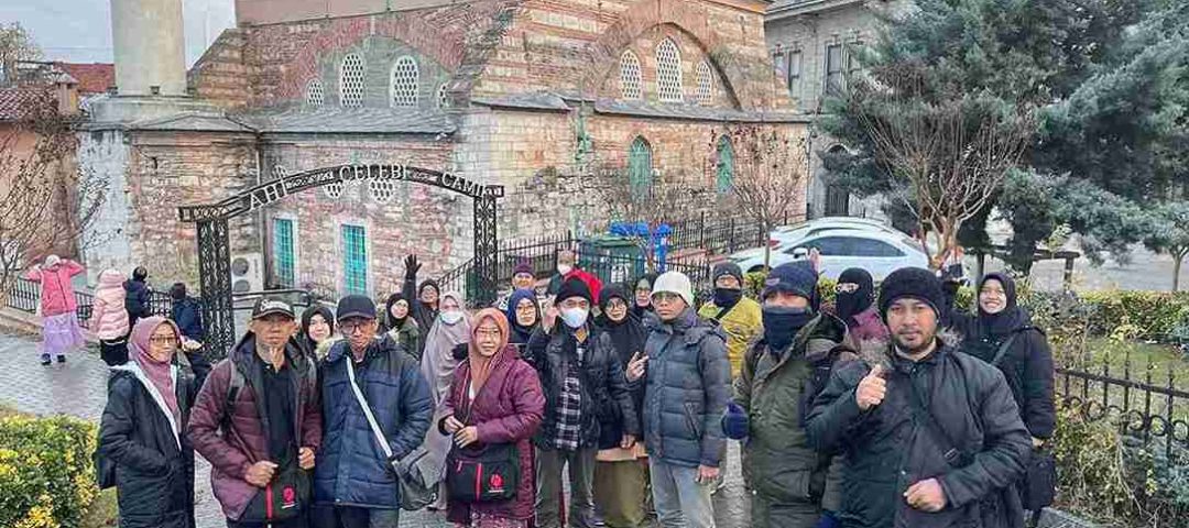 paket umroh plus Turki dari Padang